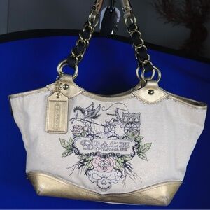 Coach Leatherwear Pegasus Tote skull Bag